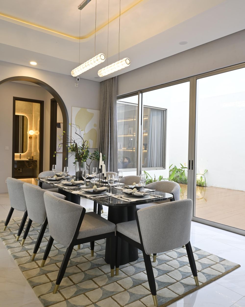 Elegant Dining Retreat